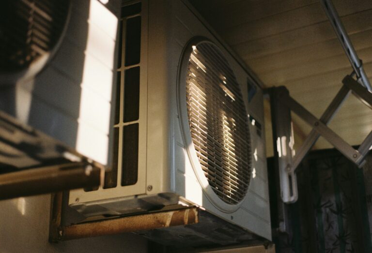 Entretenir votre climatiseur mobile pour un été serein